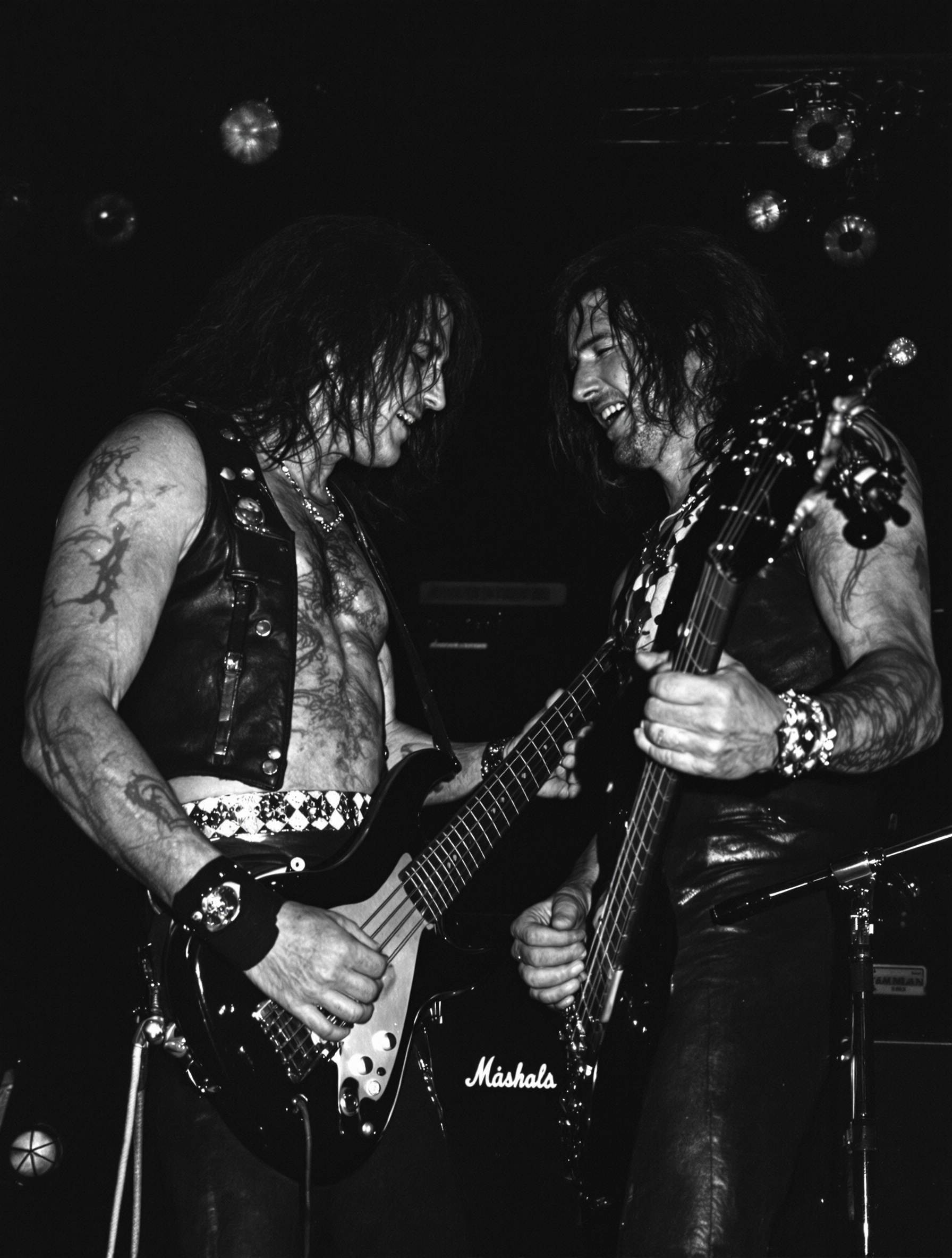Rachel Bolan et Dave 'The Snake' Sabo complicité scène énergie hard rock