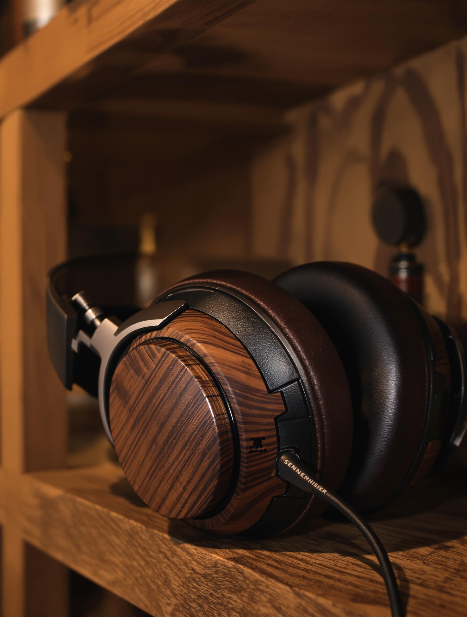 Sennheiser Momentum avec finition bois et cuir vintage