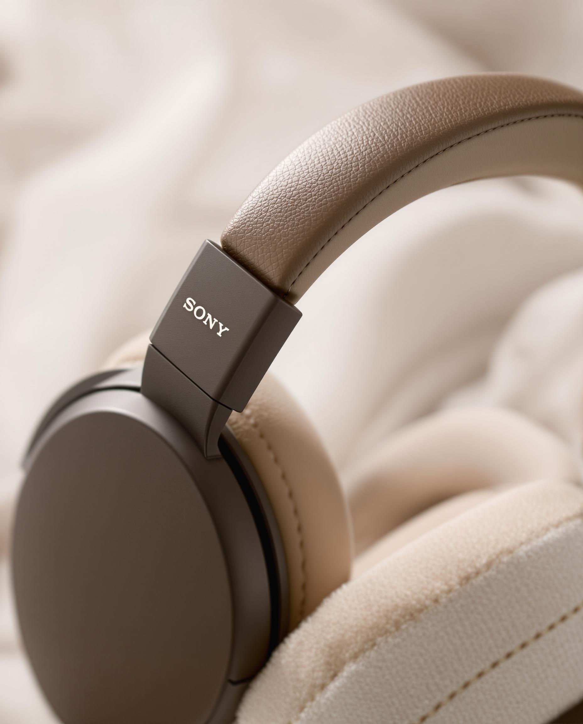 Sony WH-1000XM5 avec coussinets en cuir offrant une bulle de calme
